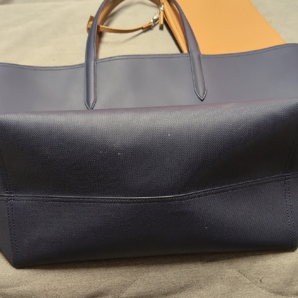 Lacoste Women's Anna Reversible Tote & Pouch - Picture 5 of 10